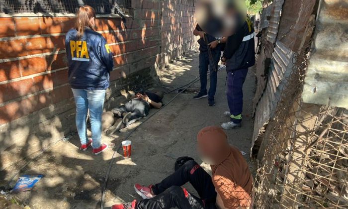 PFA: cayeron dos dealers en Rosario y un narco prófugo en Santa Fe